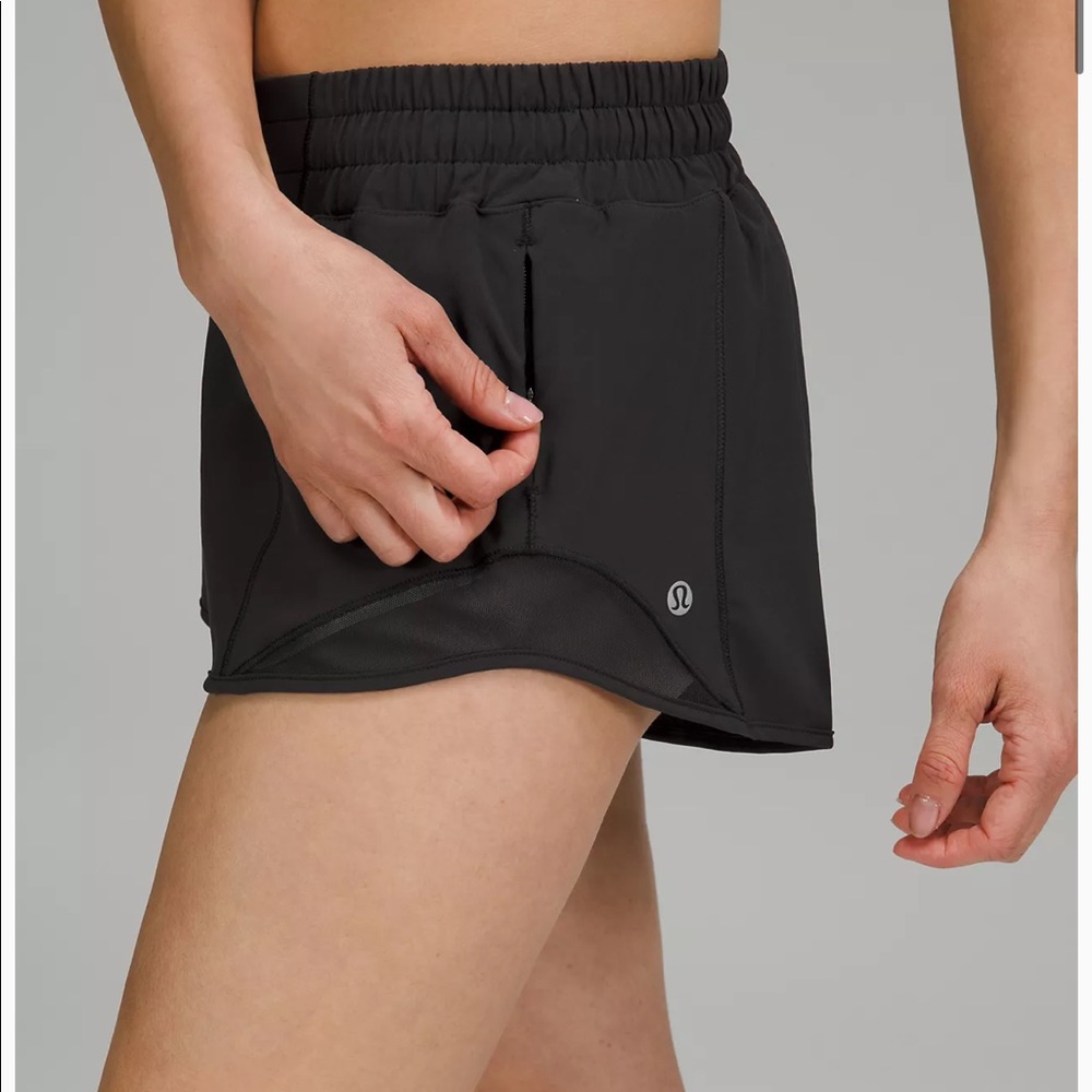 Lululemon Hotty Hot 2.5” Black Size 4